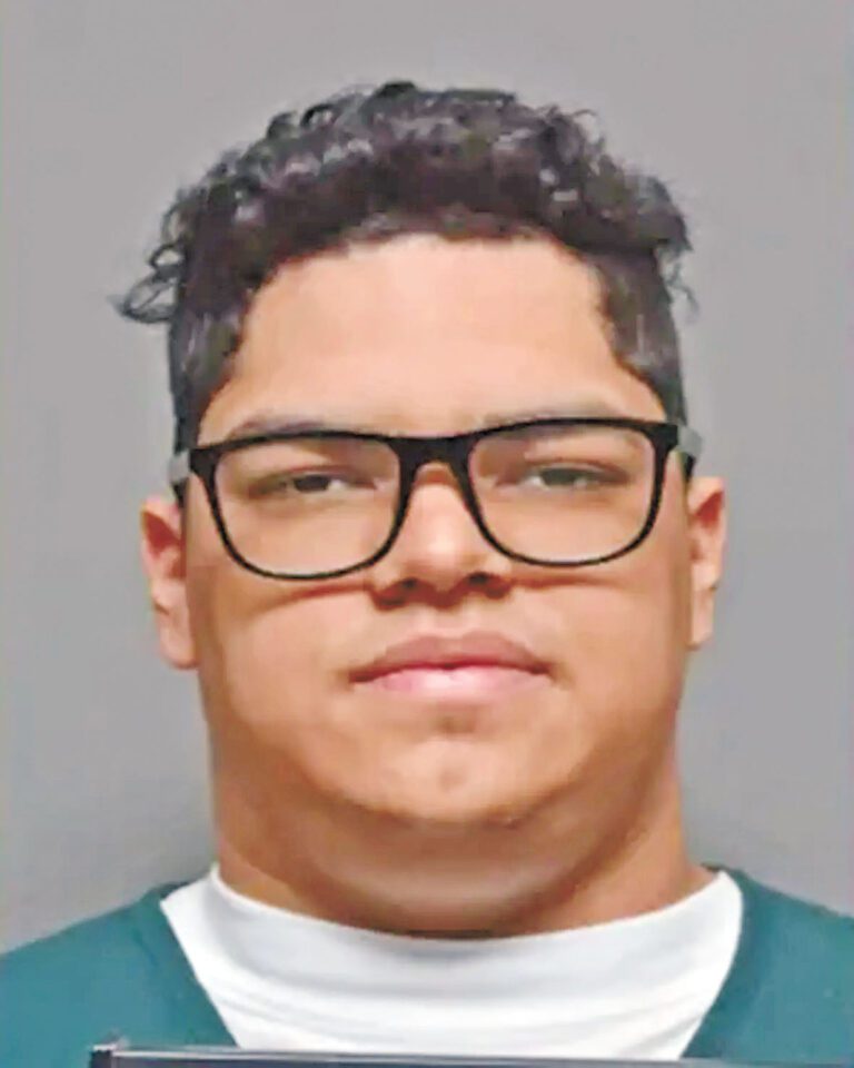 拉米雷斯目前被控二級企圖謀殺及二級攻擊罪。 蘇福縣地區檢察官圖片