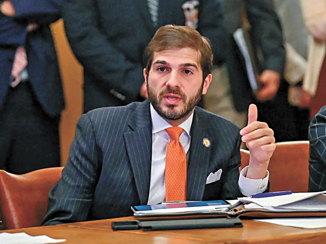 郭納德關心日益泛濫的網絡騷擾行為。