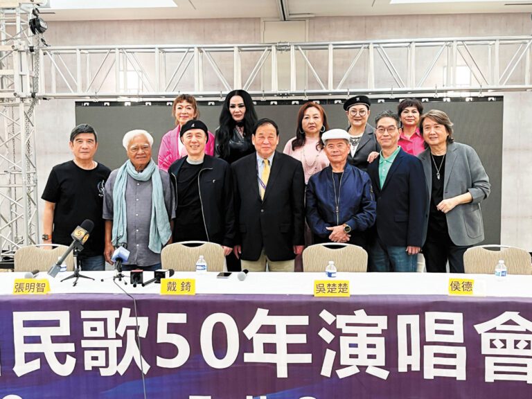 校園民歌50年巡演團主要演員。記者王蔚攝