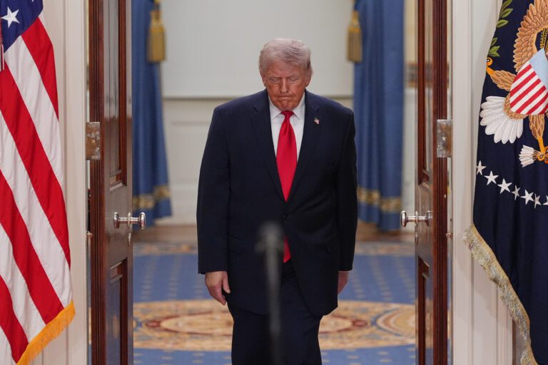 特朗普提2027財政預算 國防支出飆至1萬5000億 同步削減國內計劃