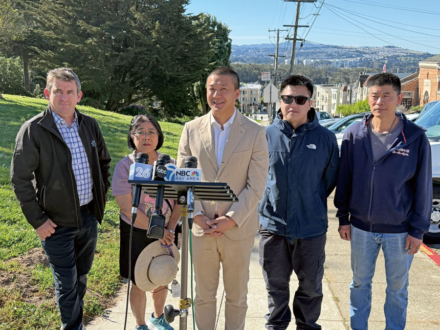 王兆倫在日落區召開記者會，宣布協助居民向交通局申請調整泊車方式以增加車位。 記者陳程威攝