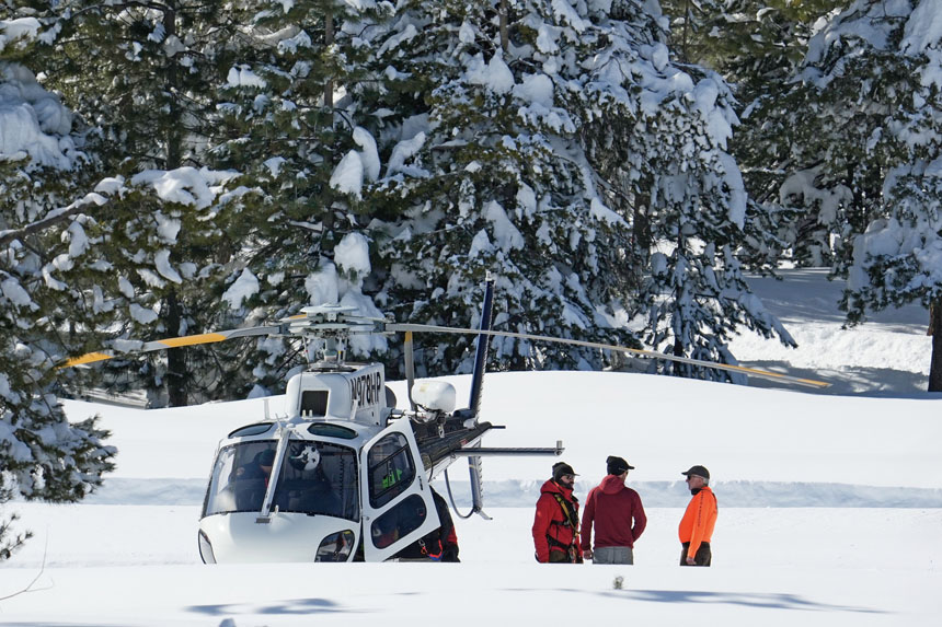 北加州唐納峰(Donner Pass)附近今年2月發生8死雪崩意外。美聯社資料圖
