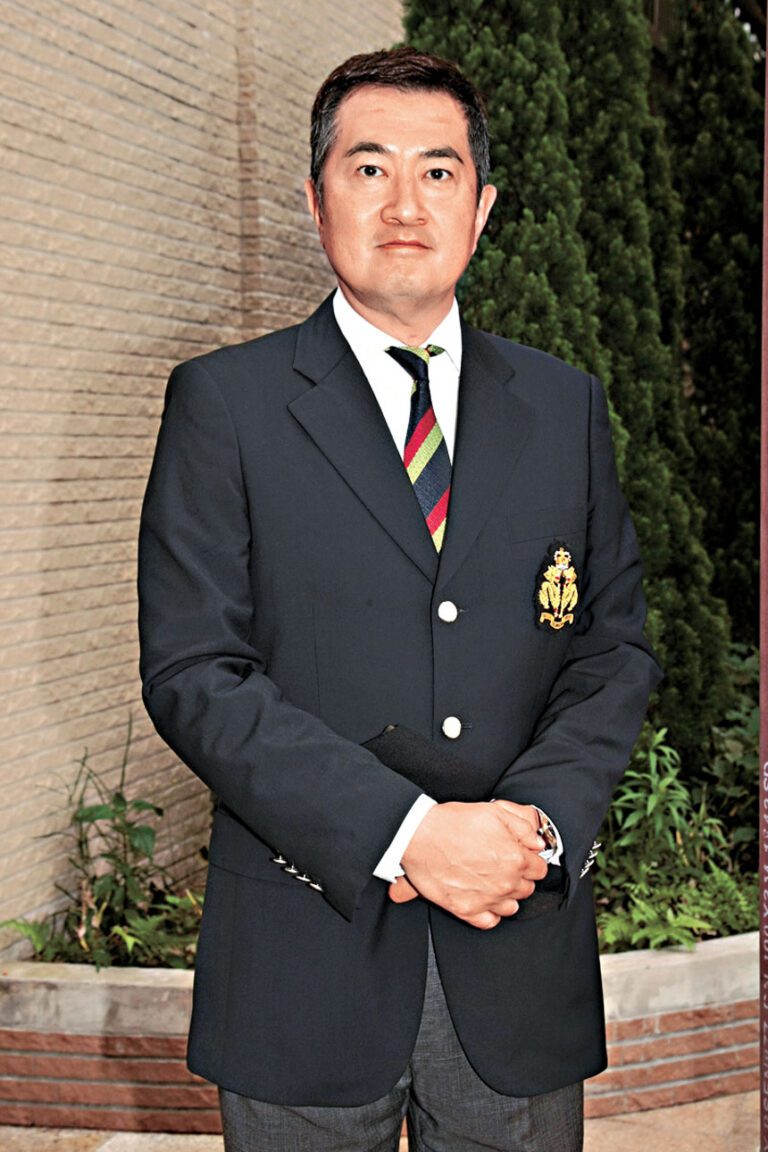 鄧梓峰籲施明的兒子為母親做一場有尊嚴的送別儀式。