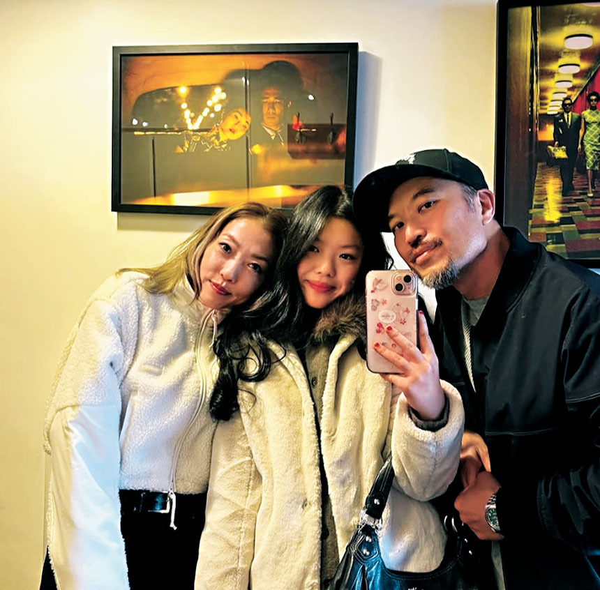 Tayla（中）是Brian和Annie的掌上明珠，所以再忟Brian也不會用粗口鬧阿女。