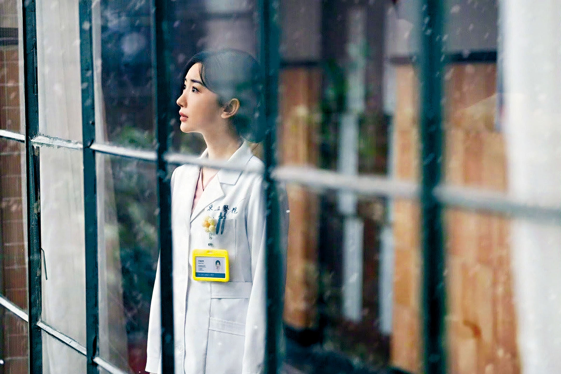 今次在《問心2》中，毛曉彤升呢成為一位在重症加護病房獨當一面的醫生。