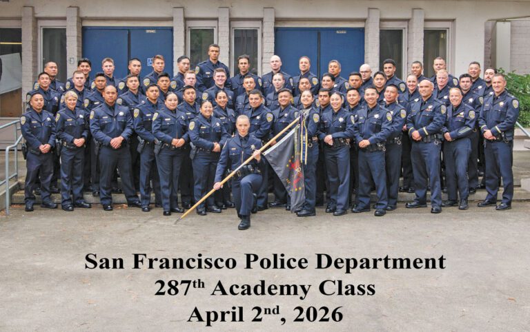 三藩市警察局第287期見習警員班畢業照。三藩市警察局