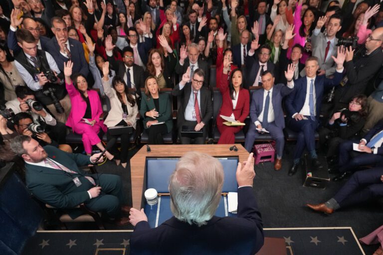 伊朗拒絕美國停火，特朗普威脅轟炸電廠橋樑