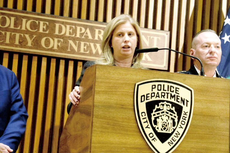 蒂施近期多次公開稱讚「幫派資料庫」在防止幫派報復方面的作用。 Jefferson Siegel/紐約時報