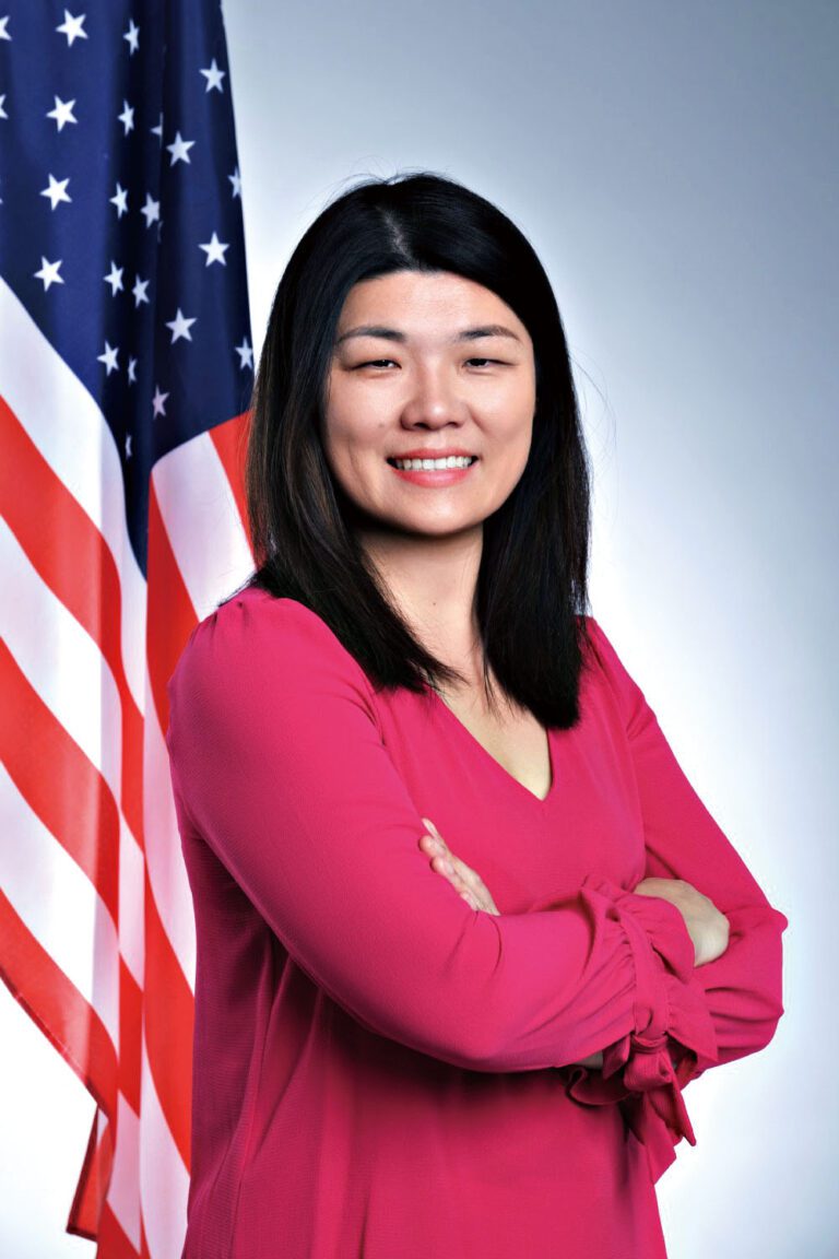 莊文怡10日舉行聽證會解決老人社會孤立問題。 莊文怡競選辦公室提供