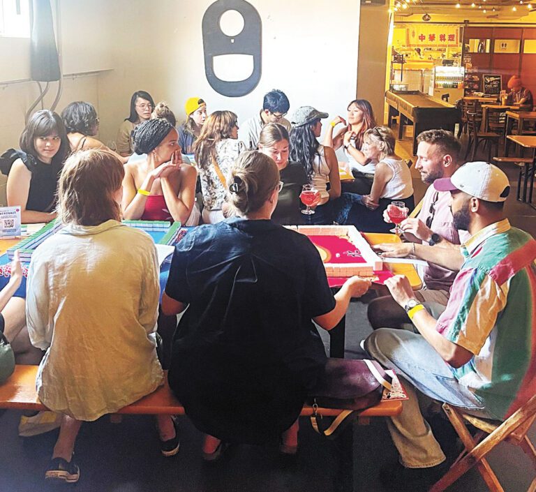 Aeronaut精釀啤酒廠舉辦的麻將聚會。