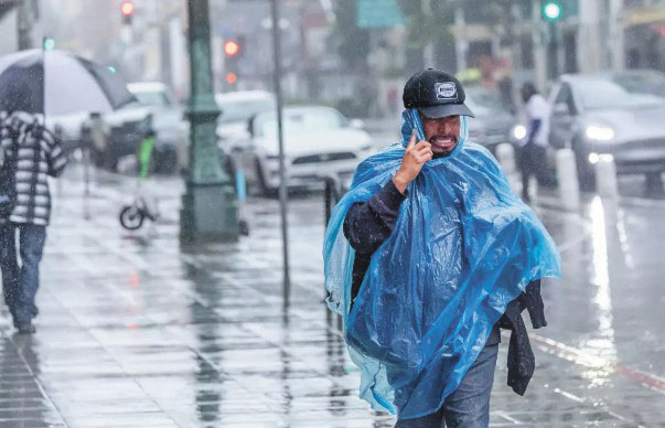 氣象預報員稱，南加州本週氣溫將下降，降雨機率達70%。洛杉磯時報