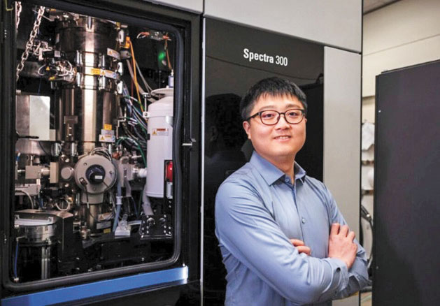 王丹浩生前在密西根大學電機與電腦工程教授米澤田（Zetian Mi）的實驗室工作。X/密西根大學官網