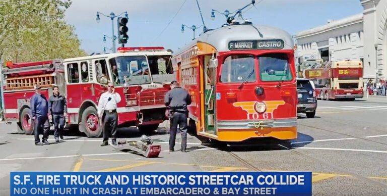 三藩市一輛歷史悠久的街車與一輛消防車發生碰撞。ABC7電視畫面