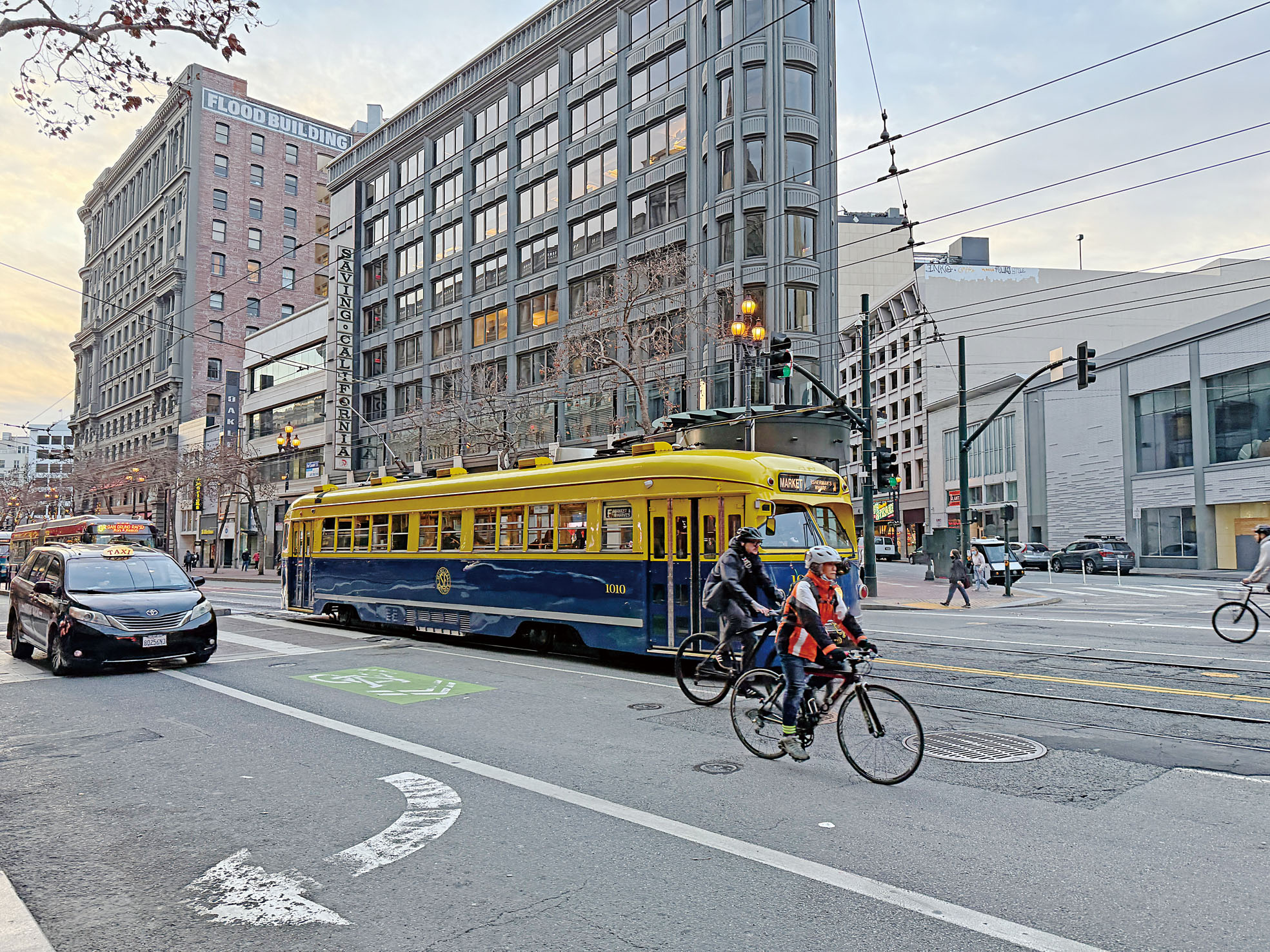 三藩市警方近日加強腳踏車交通規則相關執法。本報資料圖