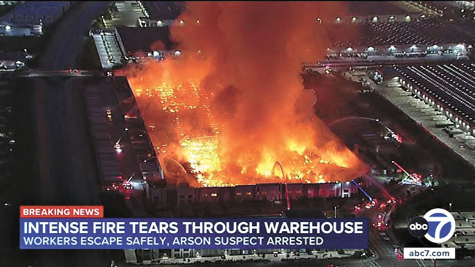 該場大火火勢十分猛烈。ABC7