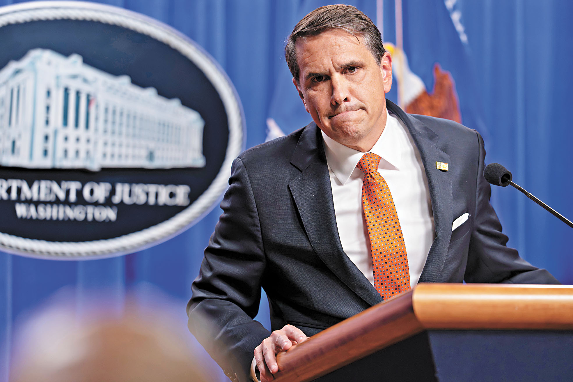 代理司法部長布蘭奇在首場新聞發佈會上，為司法部多次起訴總統政敵辯護。美聯社