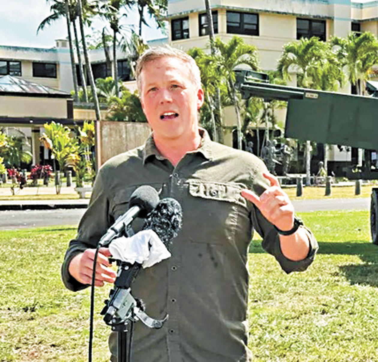 美國陸軍部長德里斯科爾明確表示他沒有辭離五角大樓的計劃。美聯社