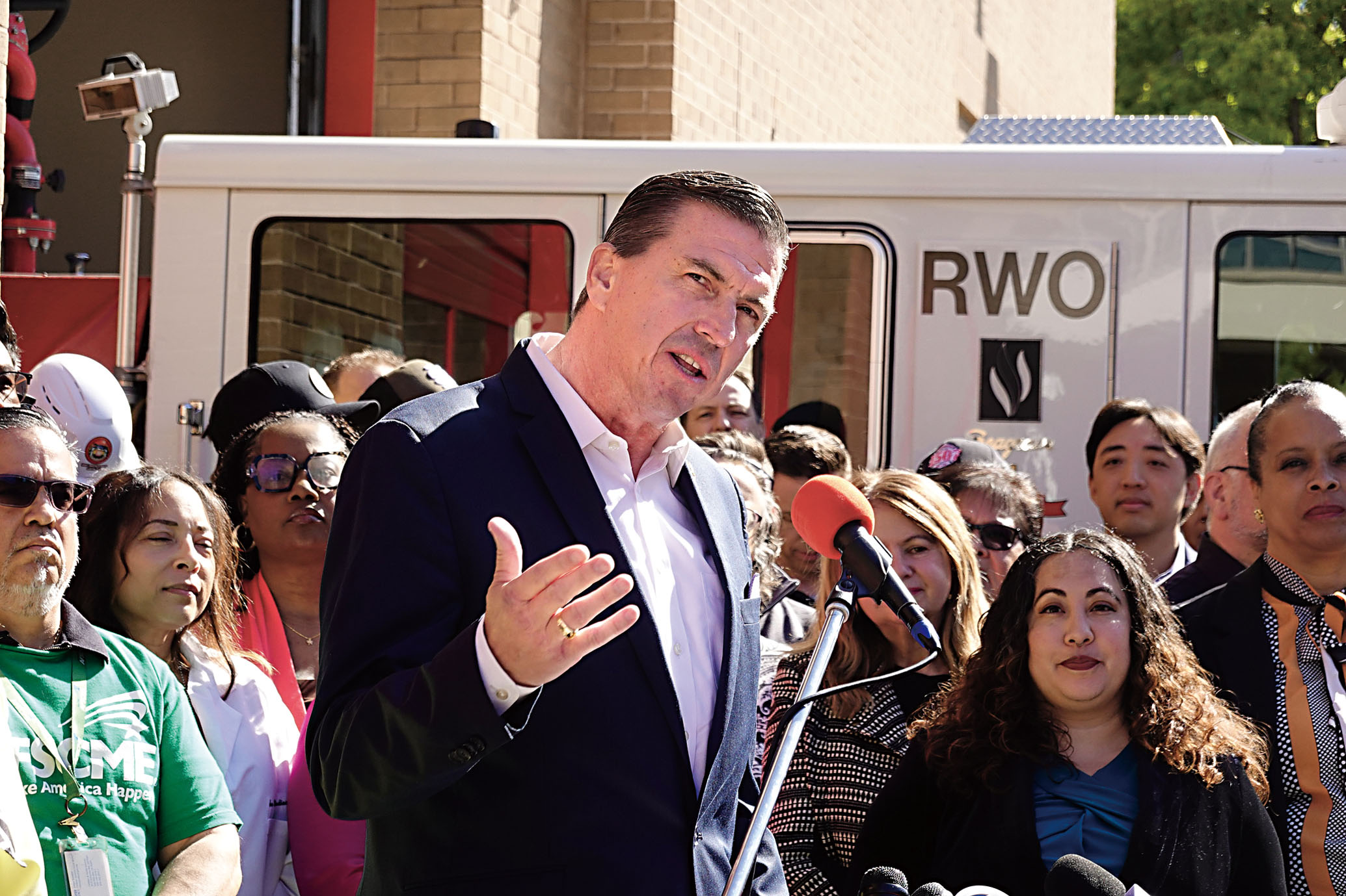 國會議員穆林指出必須找出永久解決方案避免年復一年重演。記者彭詩喬攝