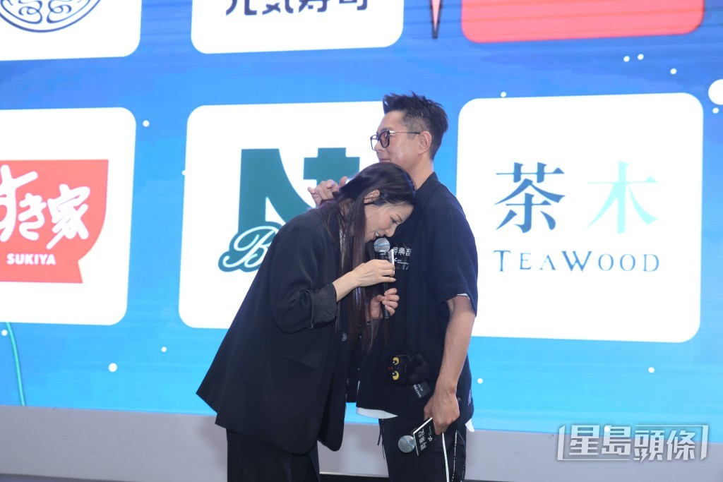 滕麗名與古天樂重演大結局中善柔向項少龍試探心意的經典一幕。