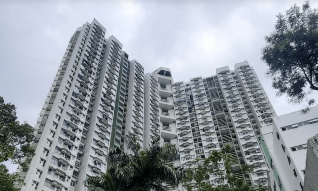 屯門良景邨發生墮樓事件 男子重傷送院