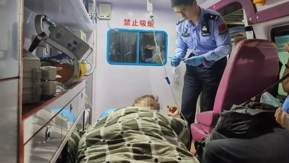 深港聯動開闢生命通道 七旬港翁深圳昏迷 8分鐘極速通關送院