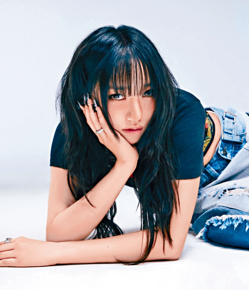 爆料者指MEOVV另一成員Sooin（見圖）慘被尹智允當妹仔咁使。