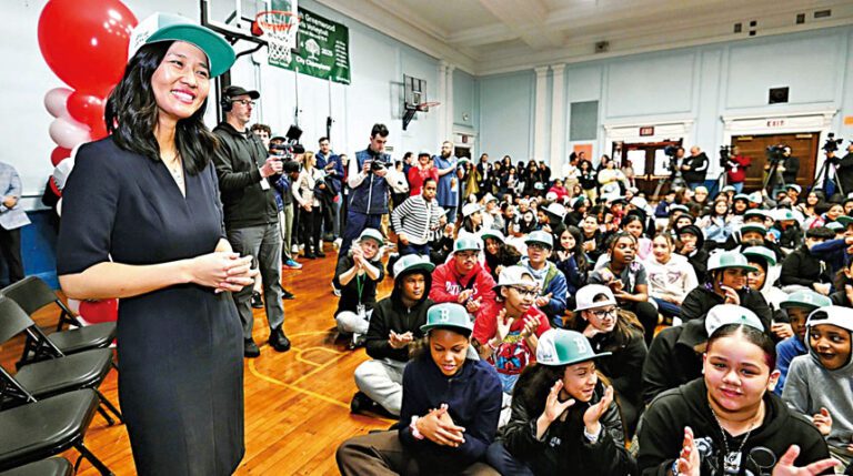 吳弭市長出席公校活動。 市府提供