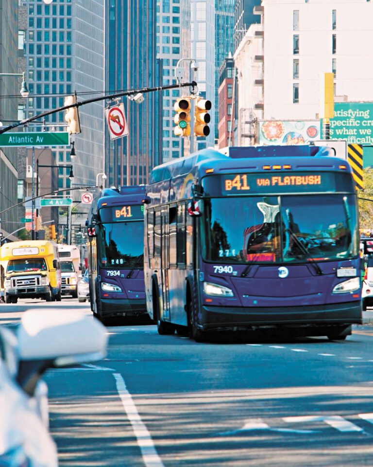 馬姆達尼在競選期間宣稱全市交通零成本的承諾，暫時無法實現。紐約時報