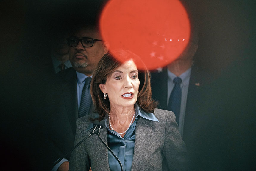 胡楚嘲諷特朗普提議與伊朗分享霍爾木茲海峽航運通行費的計劃。 Andres Kudacki/紐約時報