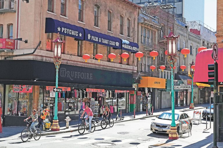 三藩市推中文小商戶培訓與啟動資助。圖為三藩市華埠。美聯社資料圖