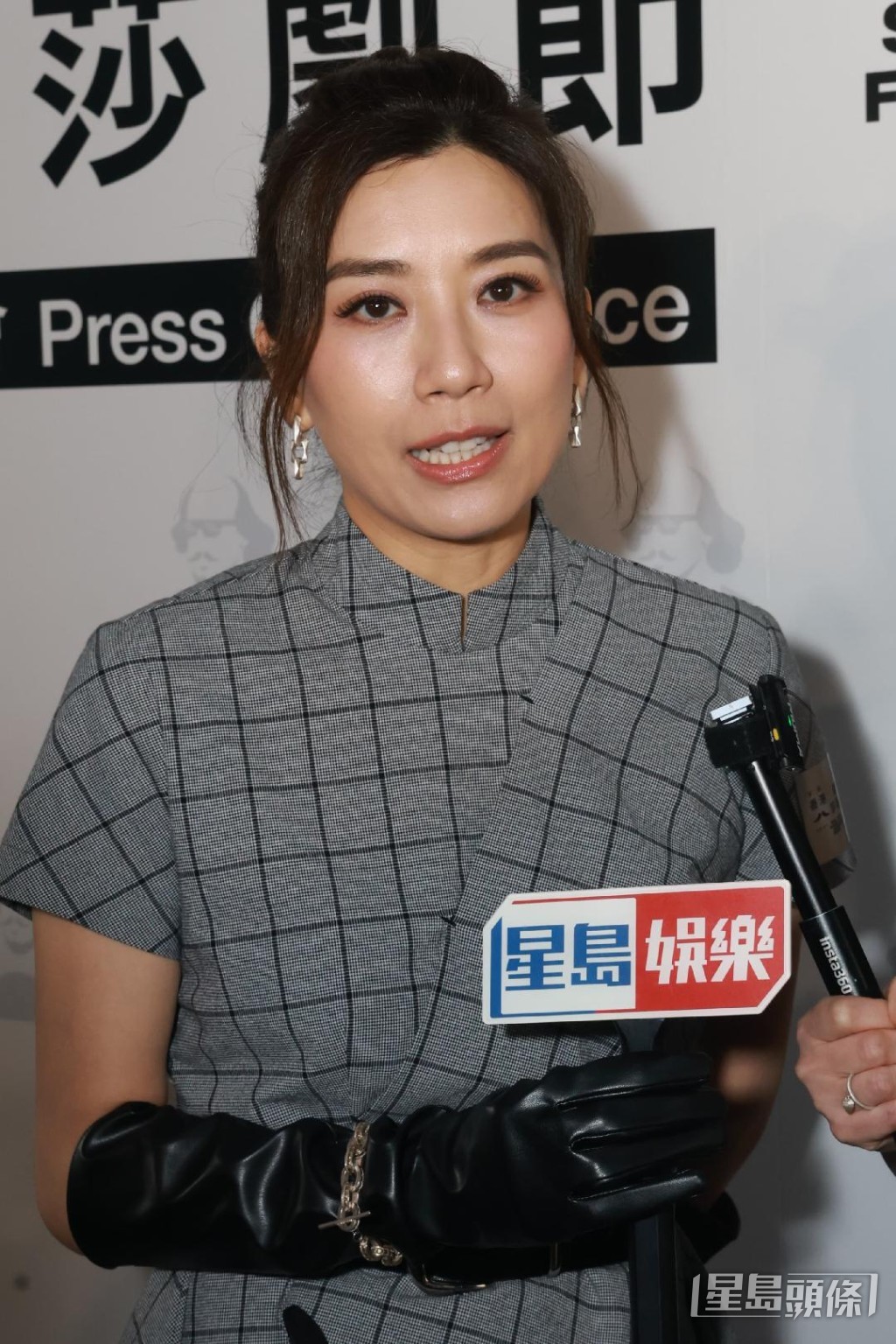 這次的《奧賽羅》劇本加入了大量廣東話粗口元素。