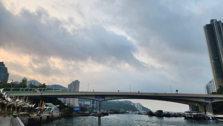 天文台預測本港日間炎熱 最高氣溫約30度