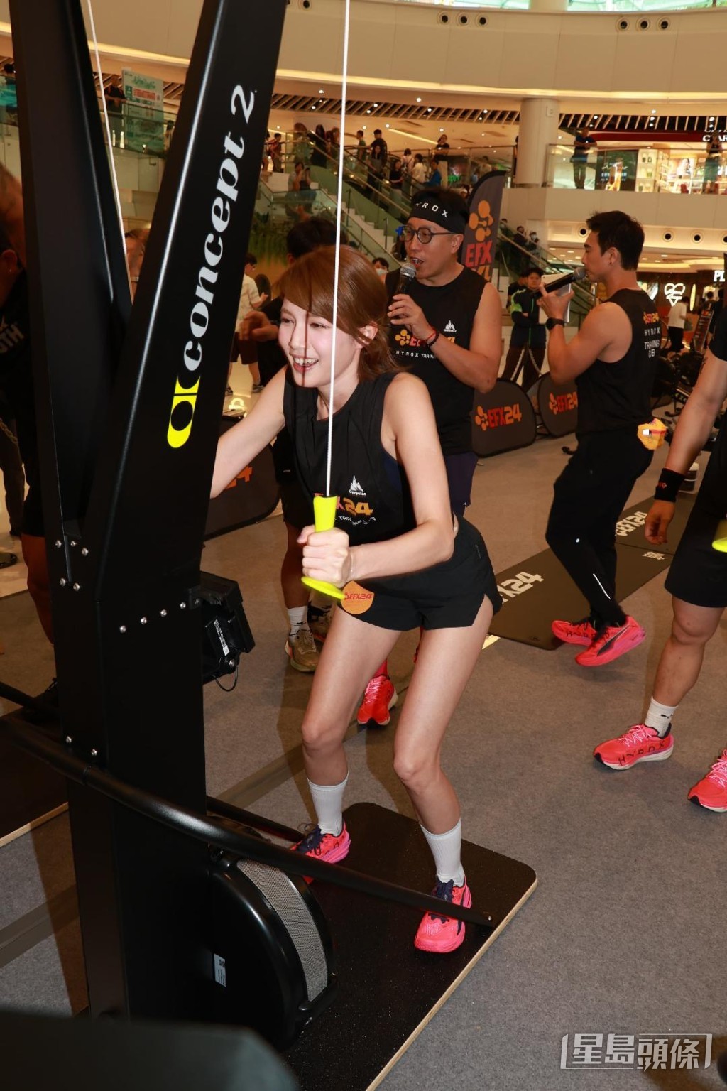 蘇皓兒與隊友成功完成挑戰。