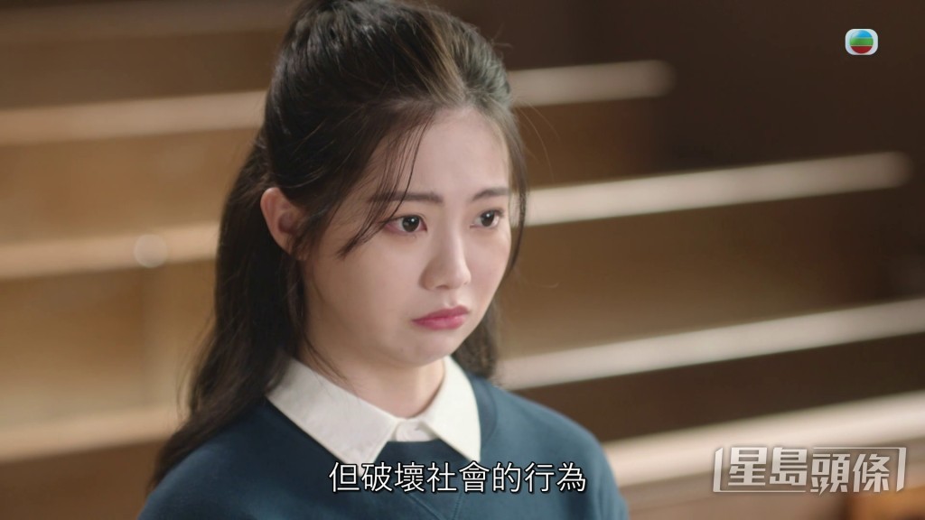 區明妙眼大大兼擁有包包面，獲網民大讚是「Cutie童顏」。