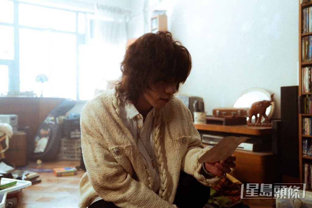 新歌帶出「只要你想做就去做，願意開始永遠不會太遲」的訊息。