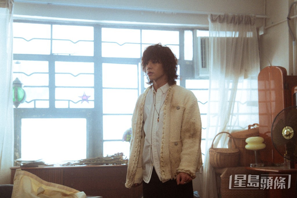 MV團隊特意登上飛鵝山進行拍攝。