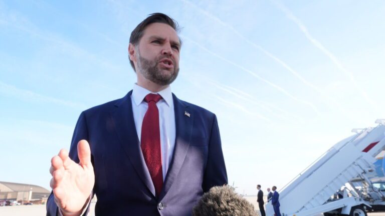 美伊談判前夕劍拔弩張　萬斯警告伊朗勿耍把戲