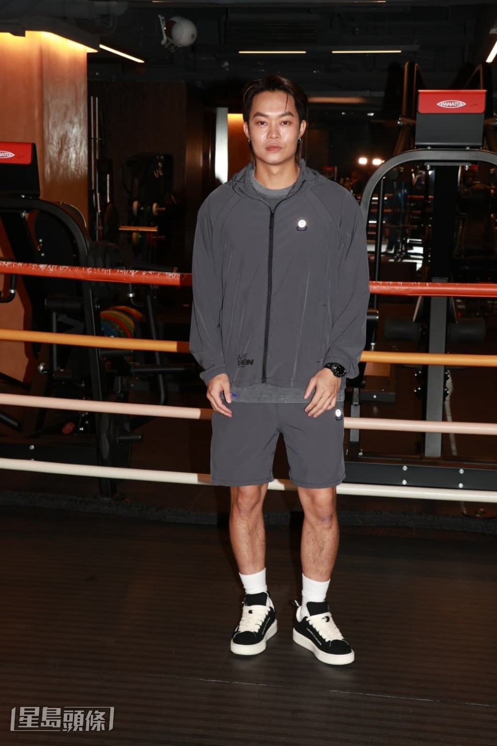 為迎接《九龍城寨之終章》的拍攝，胡子彤近日積極操練，以應付大量的動作場面。