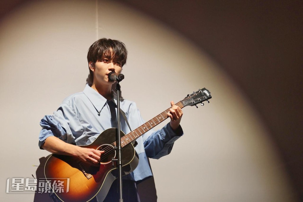 暖場表演由台灣新生代創作男歌手兼師弟呂允擔任。