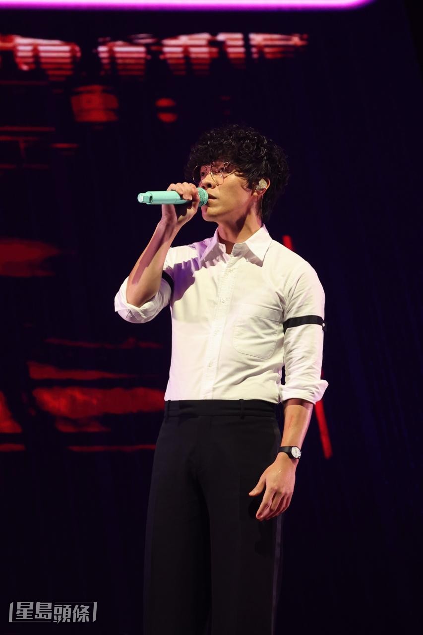 盧廣仲連續演唱了《以後》、《輕輕對你說》、《我只怪我自己》等多首歌曲。