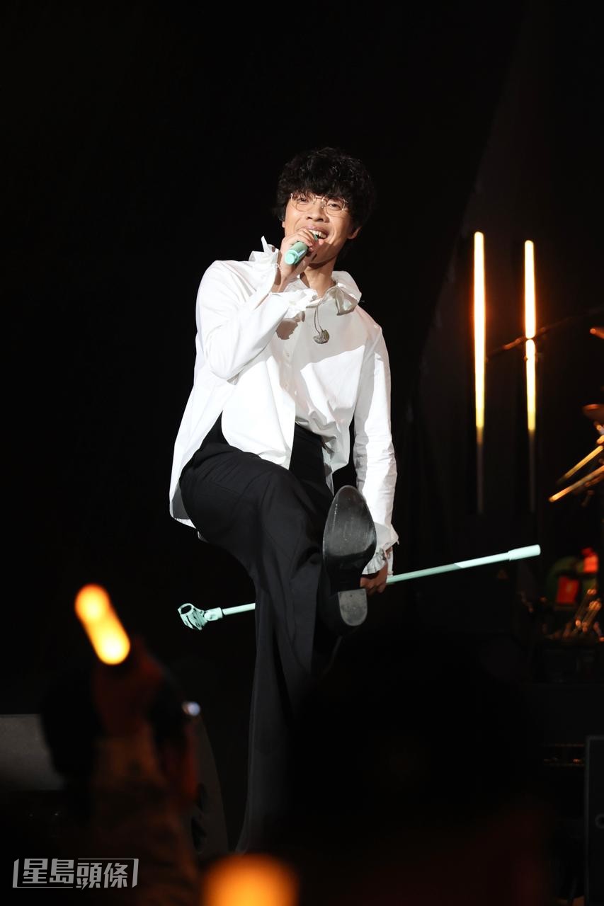 他與歌迷分享自身經歷，以此勉勵大家。