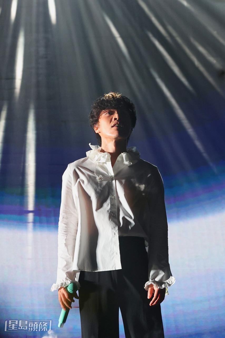 觀眾依依不捨大叫Encore，盧廣仲再次上台送上《Nice to meet you》。