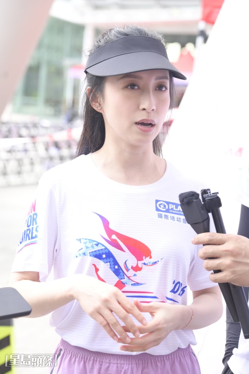 談到工作狀況，龔嘉欣透露自己將會拍攝新劇。