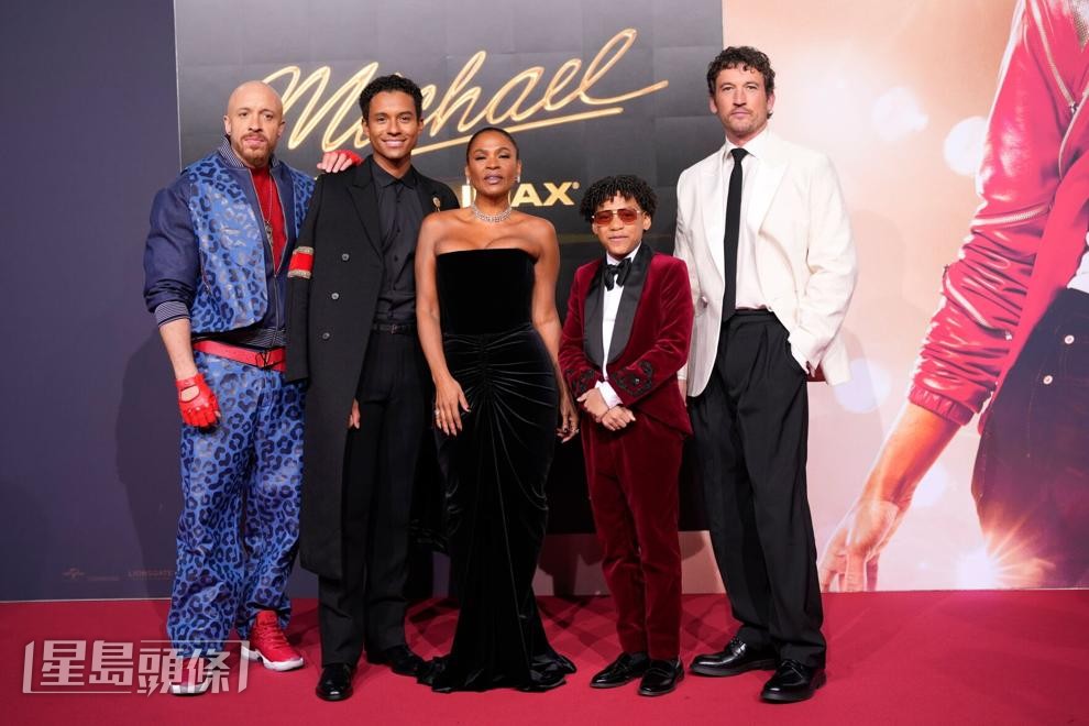 主演Jaafar與片中演員Nia Long（中）及Miles Teller（右一）等一同合照。（美聯社）