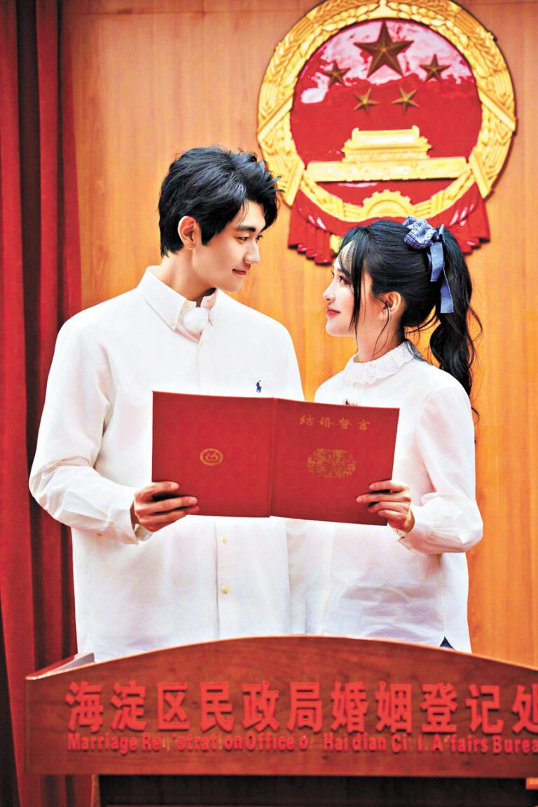 45歲的金莎與26歲的孫丞瀟已經領證結婚。網上圖片