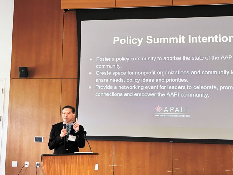 APALI創辦人張銘恩講話。記者王蔚攝