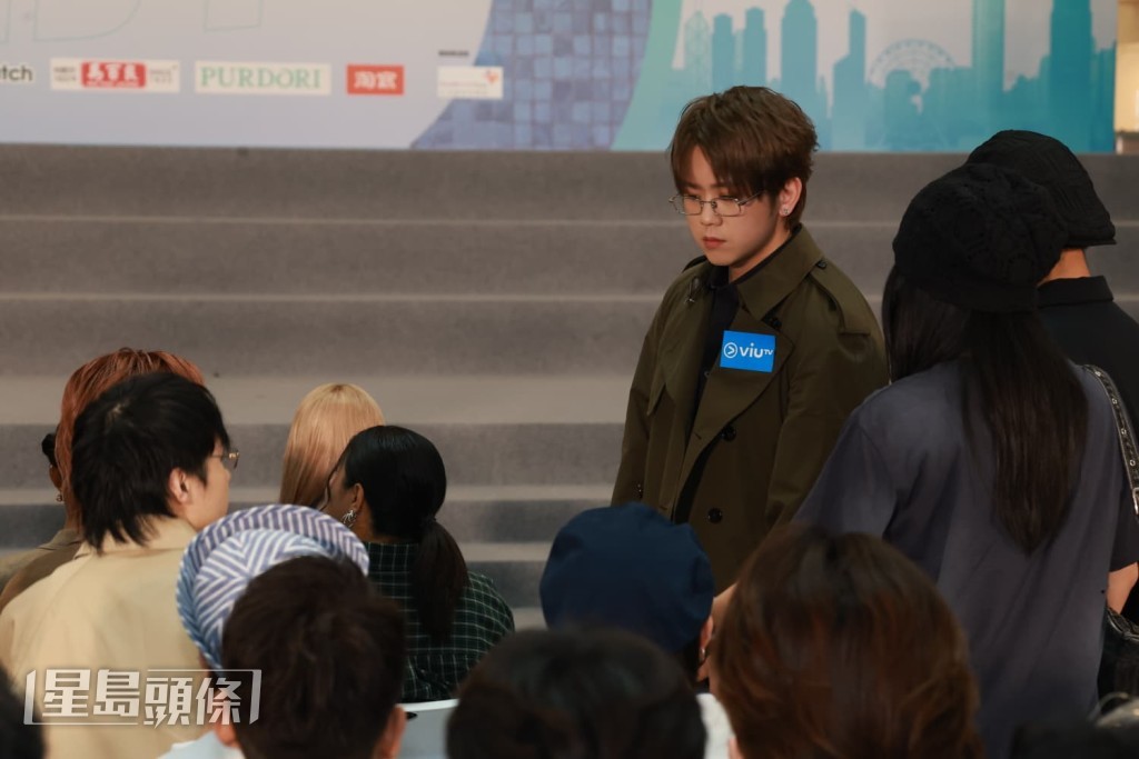 姜濤落台後，面色仍然不太好。