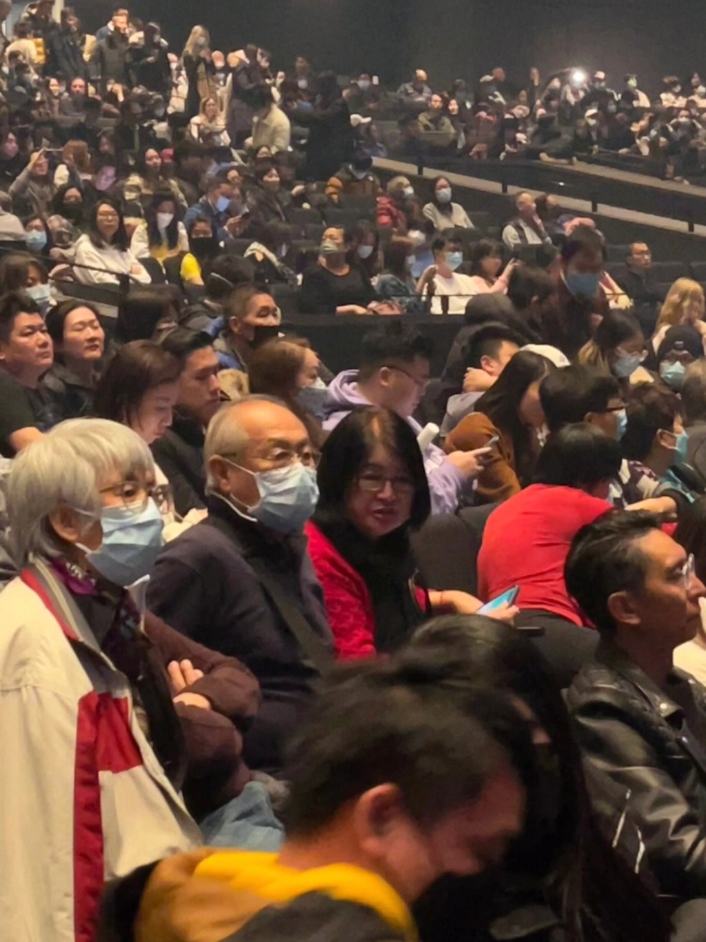 于洋2022年在加拿大觀看容祖兒演唱會。