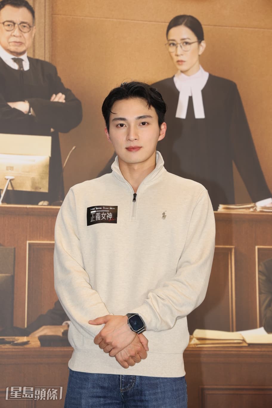 周嘉洛表示難以用普通詞彙形容佘詩曼。