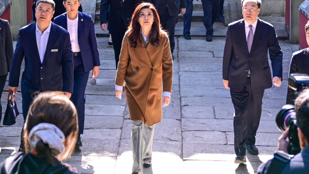 國民黨主席鄭麗文訪陸 參觀故宮並提三大期待 強調若重返執政將恢復兩岸故宮交流